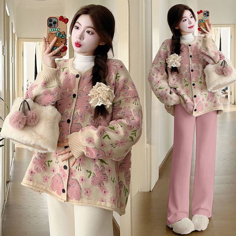 Cute 2025 New Maternity Wear Autumn and Winter Thick Sweater Set Fashionable Stylish Top and Pants Two-Piece Set Trendy