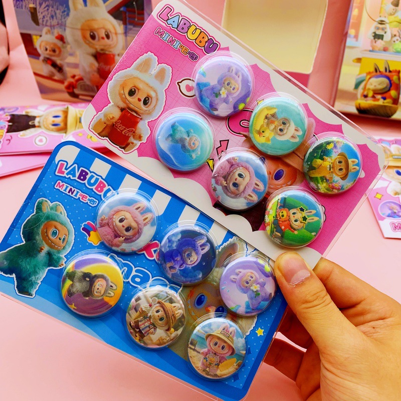 新款拉布布迷你吧唧徽章盲袋卡通可爱马铁口胸针30mm徽章学生文具