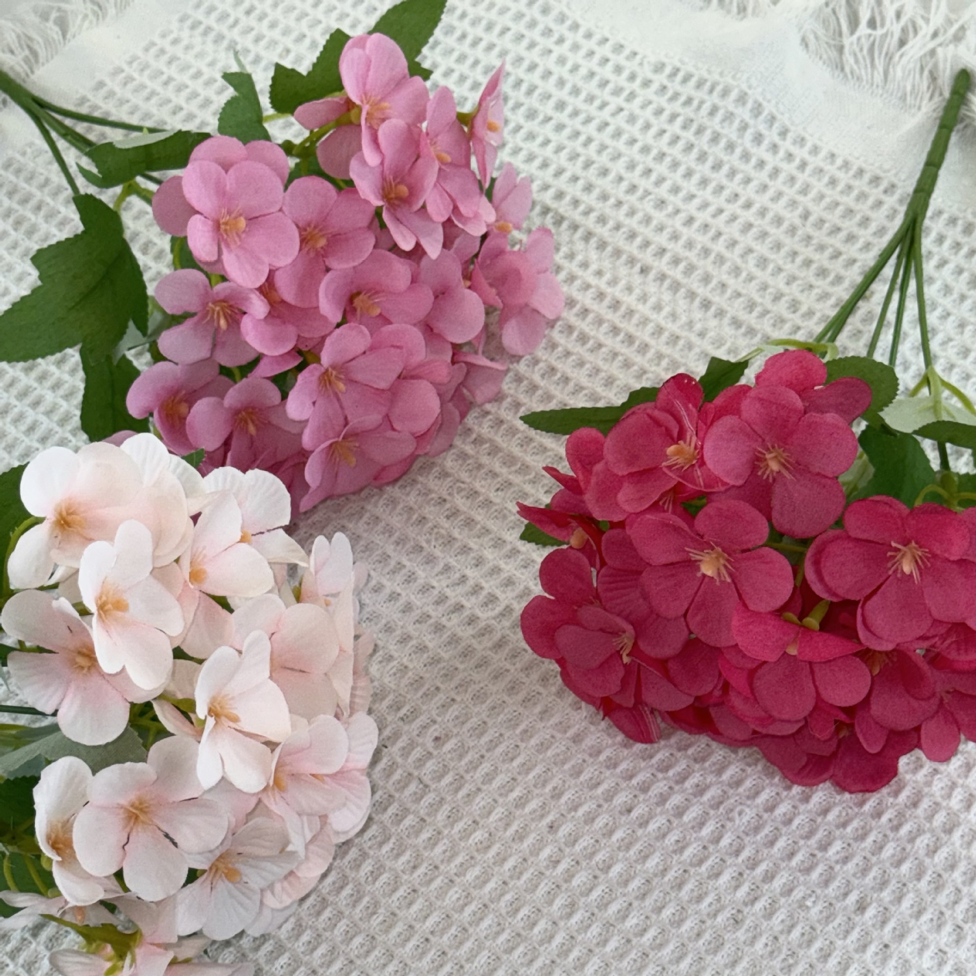 Explosiones de comercio exterior al por mayor flores de simulación de boda mano mano flor flor pequeña decoración de flores hortenida de alta calidad