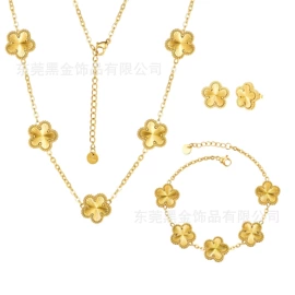 耳环;手链;手镯