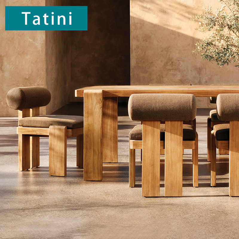 Mesa y silla de teca al aire libre patio villa impermeable hotel combinación de madera maciza mesa y silla al aire libre restaurante muebles de madera anticorrosivo