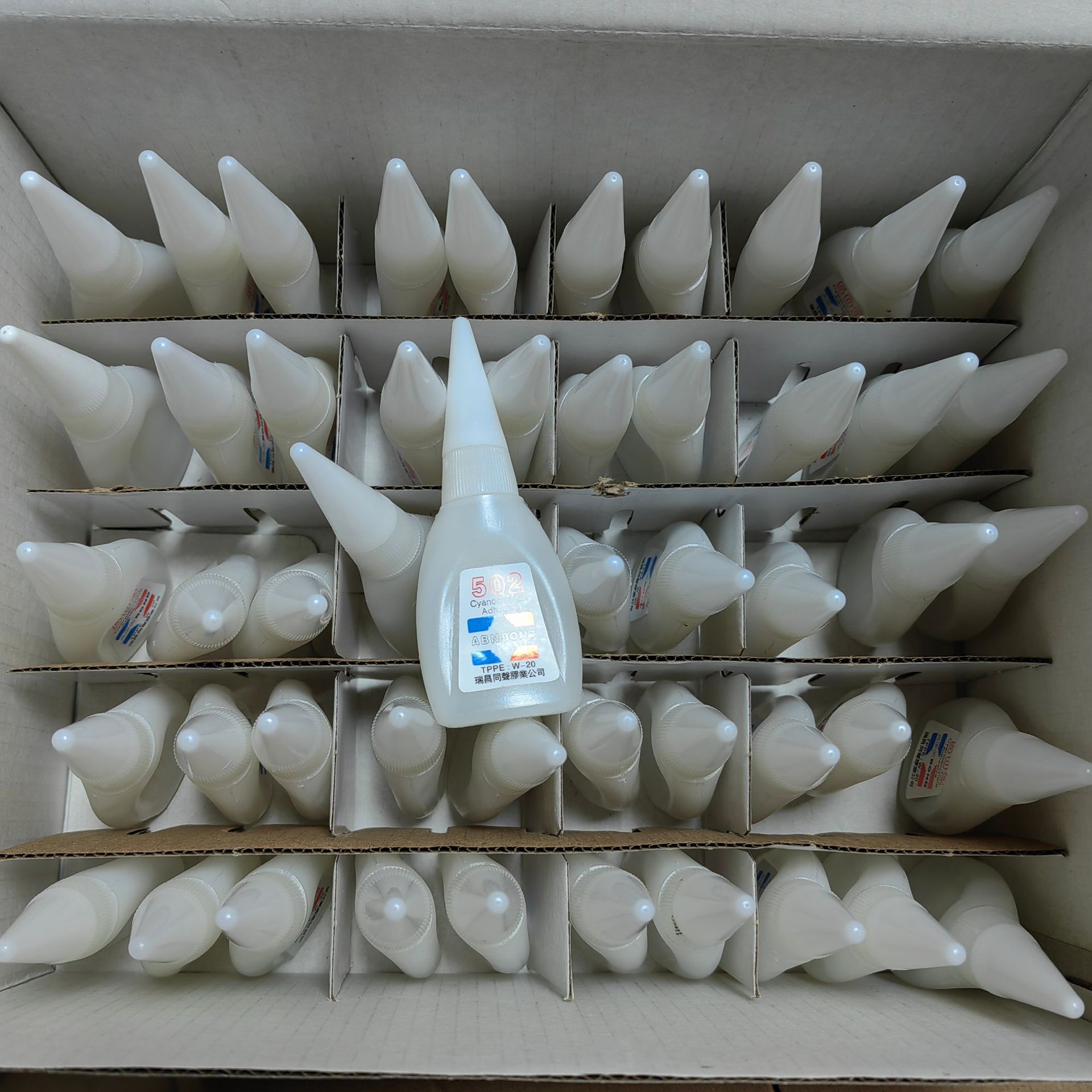 상자 없이 일반 접착제 15g