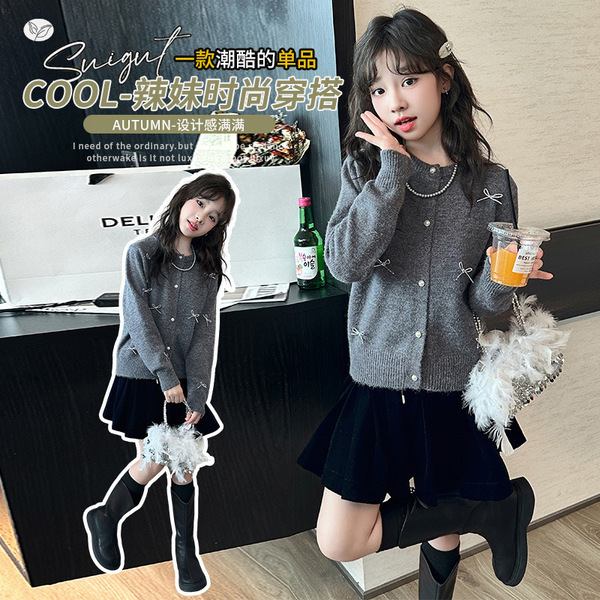 Sweater with bow