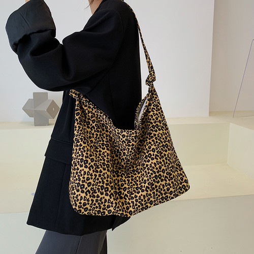 White rabbit leopard print small white rabbit ins modern cloth bag Japanese cloth bag simple Korean women's single shoulder crossbody bag shoulder bag casual