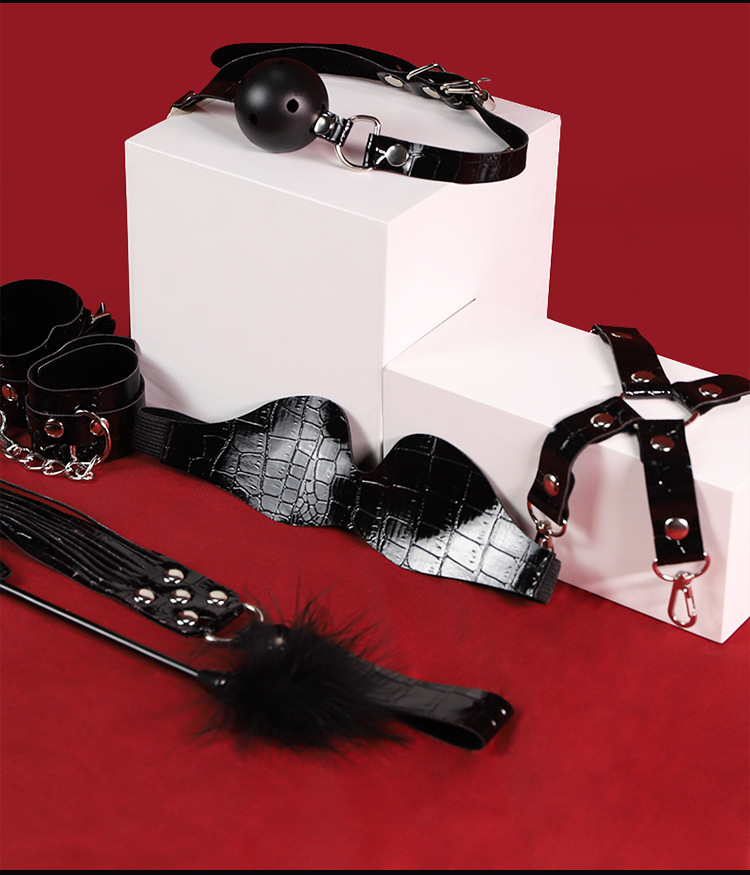 Jiuai SM Snake-Pattern Flocking 12-Piece Bondage Set with Hand and Foot Cuffs, Mouth Gag and Collar — detail image 26