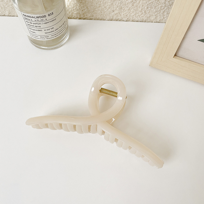 Clip de agarre de color café de Maillard, gran cantidad de cabello de alta calidad, clip grande, elegante, simple coreano, sin dañar el cabello, clip de tiburón, mujer