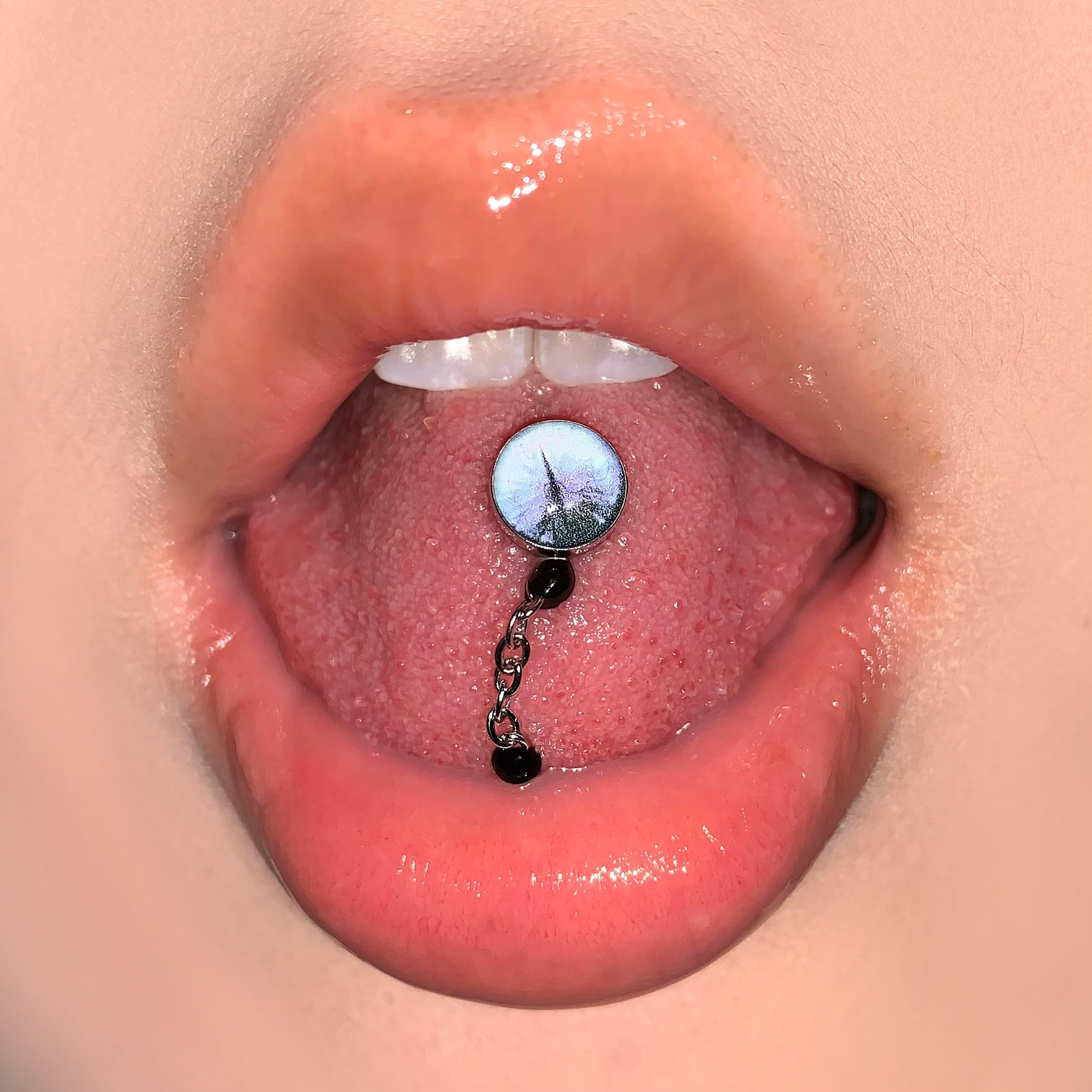Pointed labret stud close-up product detail