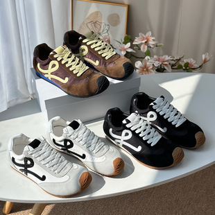 �����һ��ͬ����Ƥ���m�o���¿�͹�ϵ����ӖЬŮ�\��ƽ�װ���Ь