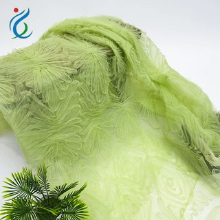 盘带花瓣绣花布料立体抓皱网纱刺绣连衣裙薄纱婚纱礼服童装面料