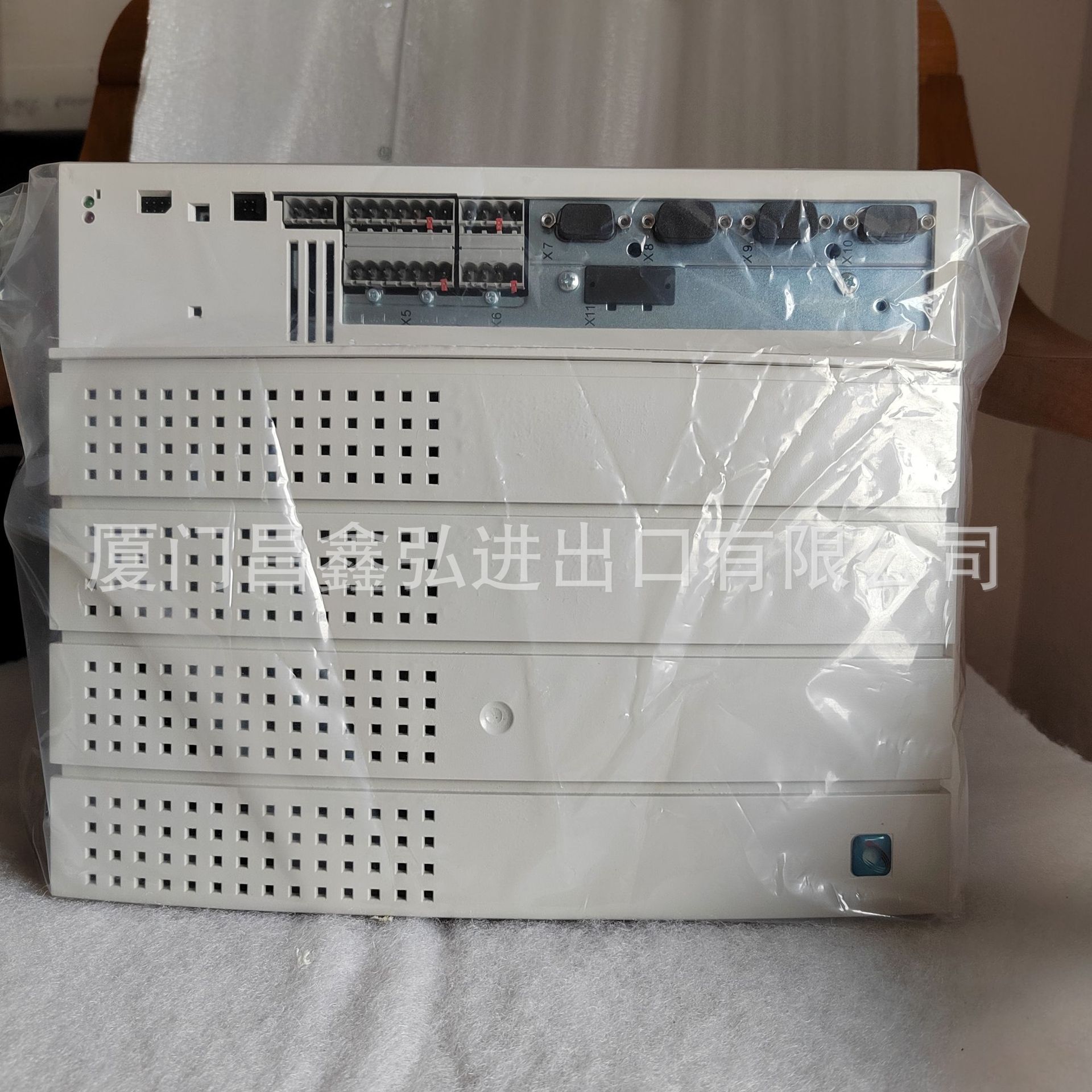 德国全新Lenze伦茨变频器 E82EV551K2C 正品现货库存优惠议价