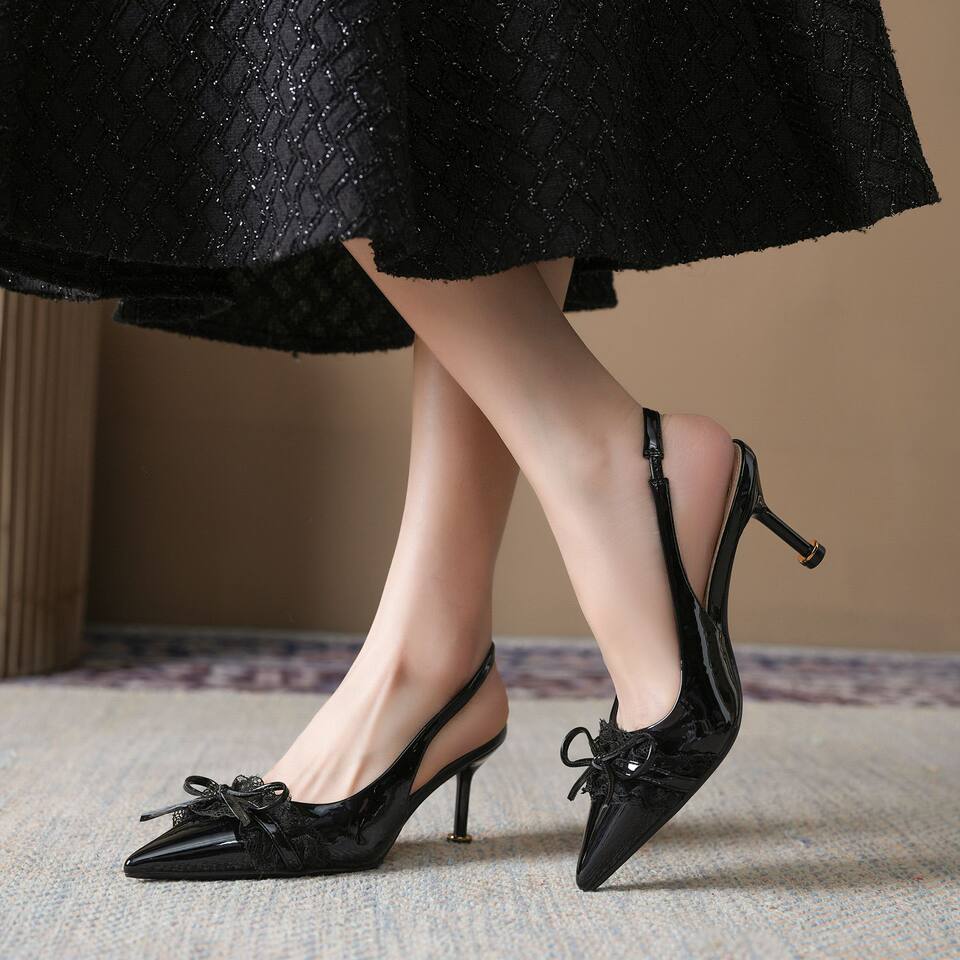 Sandal cao gót mũi nhọn bít mũi quai ngang ren nơ gót mảnh — Màu trắng ngà, màu đen