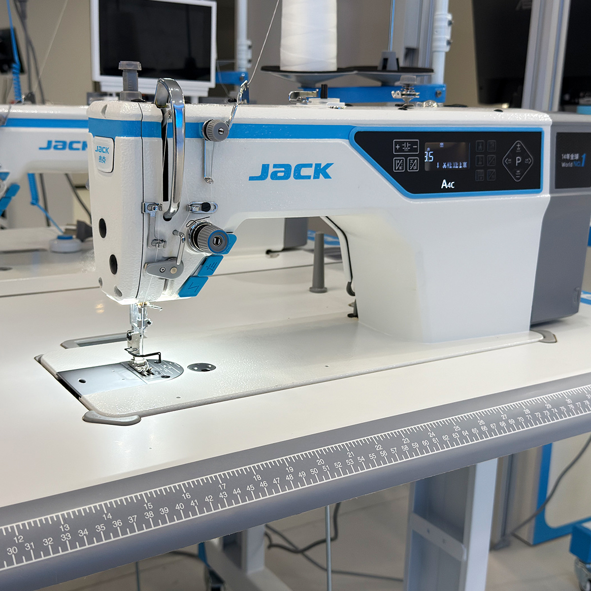 A4C缝纫机平缝机工业用家用多功能衣车服装电脑电动平E18