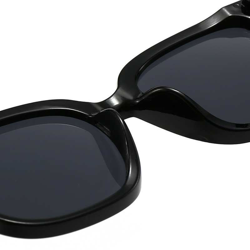 Gafas de Sol Retro para Niños de Policarbonato con Protección UV400 para Protección Solar y Viajes image 3