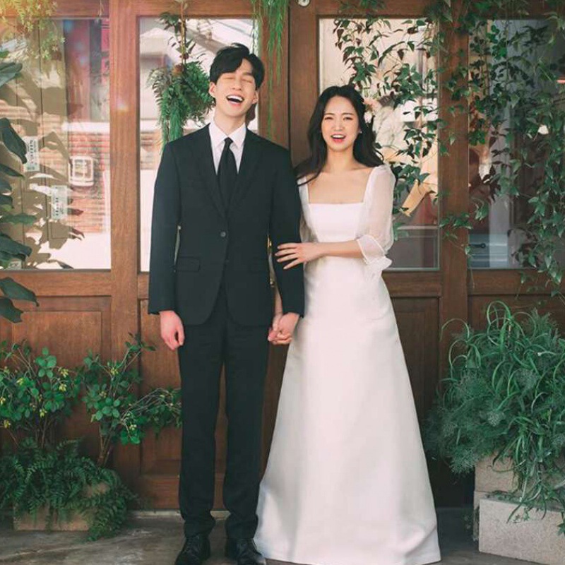 Cross-Border New French Light Wedding Dress White Satin Bride Simple Long-Sleeved Fishtail Retro Wedding Dress Floor-Length Dress Cross-Border New French Light Wedding Dress White Satin Bride Simple Long-Sleeved Fishtail Retro Wedding Dress Floor-Length Dress