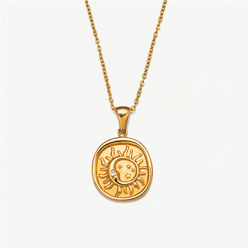 TENA retro relieve sol estrella luna colgante collar de titanio de acero de oro 18k joyas temperamento al por mayor