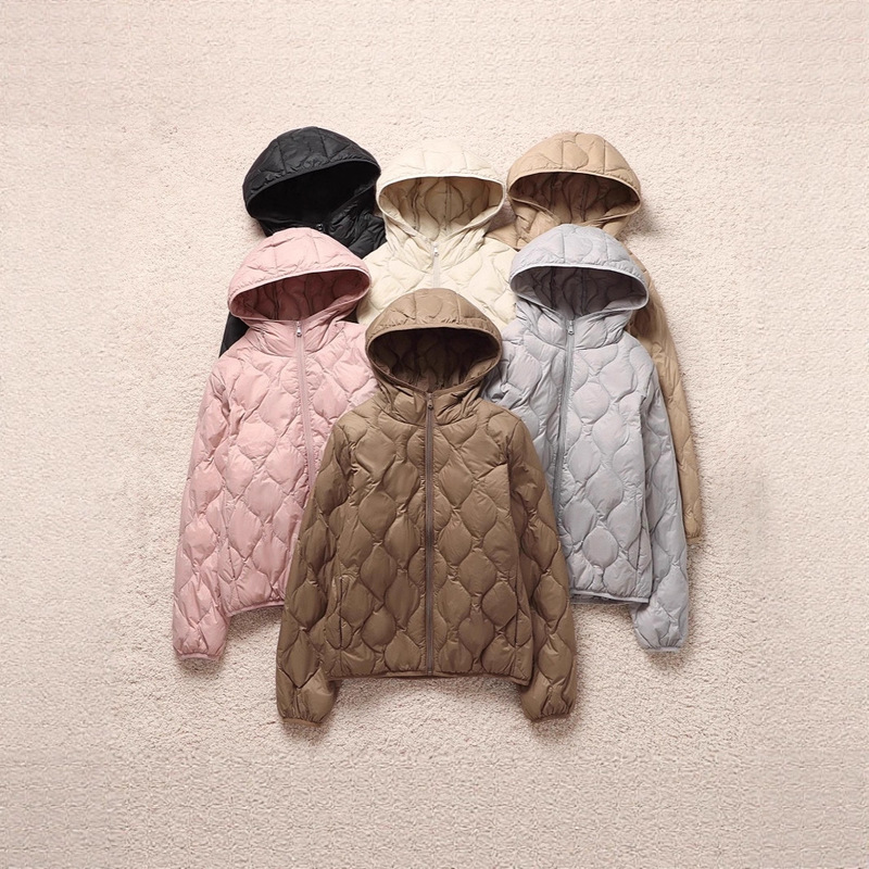 Winter Hooded Lightweight down Jacket for Women, Short Style, Plus Size, Plus Size 100kg for Middle-Aged and Elderly Mothers, Ultra-Lightweight and Ultra-Thin Winter Hooded Lightweight down Jacket for Women, Short Style, Plus Size, Plus Size 100kg for Middle-Aged and Elderly Mothers, Ultra-Lightweight and Ultra-Thin