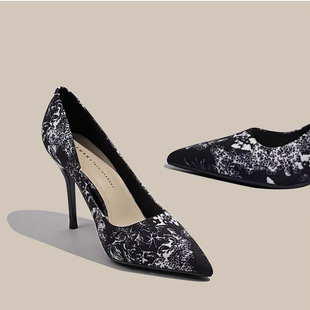 Embroidered Cheongsam High Heels Women's Spring and Summer 2024 New Style Celebrity Style Stiletto Heel Banquet Shoes Fashionable Pointed Shoes