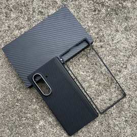 适用三星Zfold7凯夫拉手机壳折叠屏中轴磁吸纤维散热新款保护套