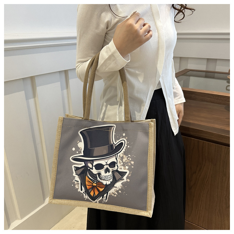 New fashionable skull canvas bag, women's large-capacity tote bag, single-shoulder bag for classes, 2024 fashionable tote bag undefined