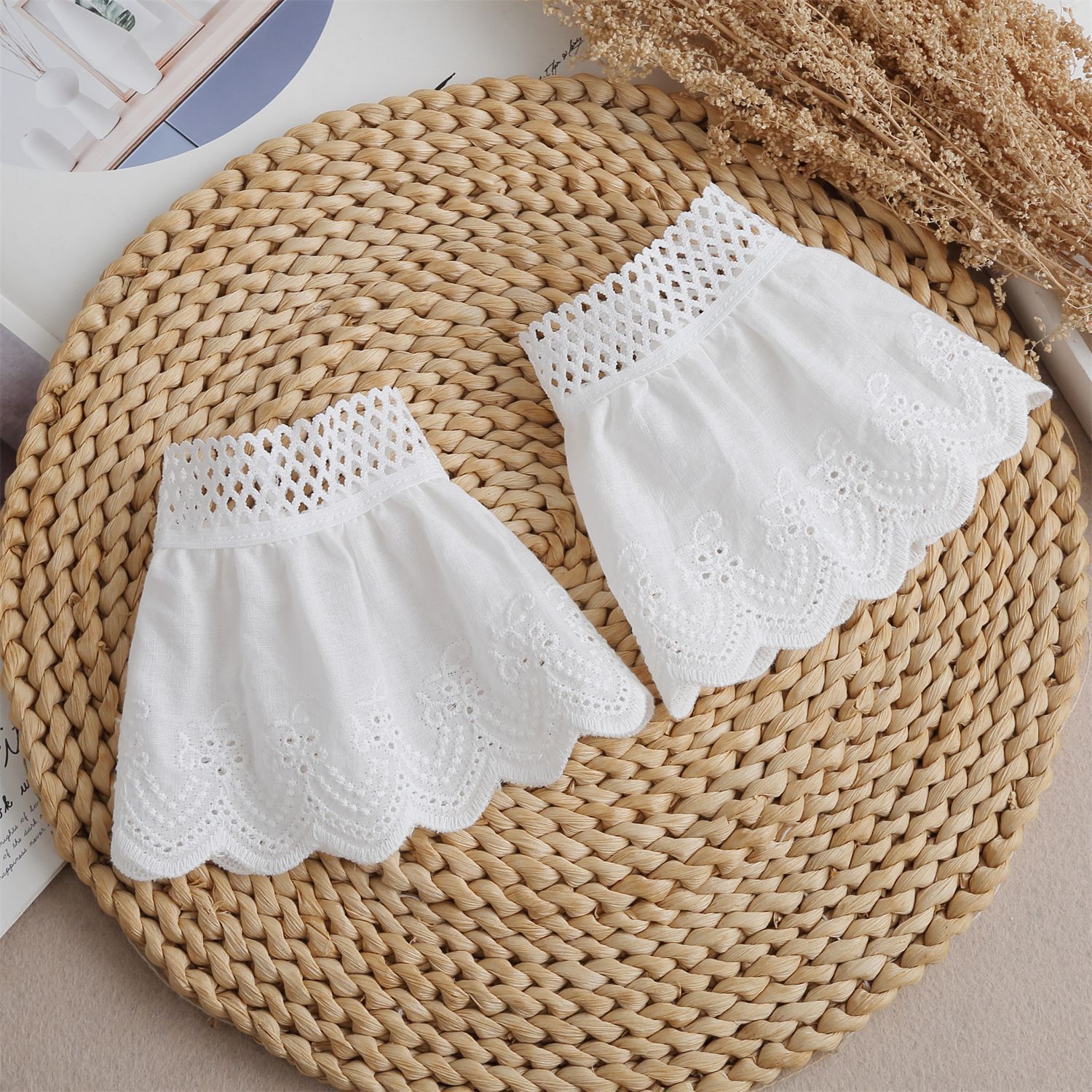 Lace accessories lace elegant Chanel style three-dimensional lace decorative cuff fake sleeves