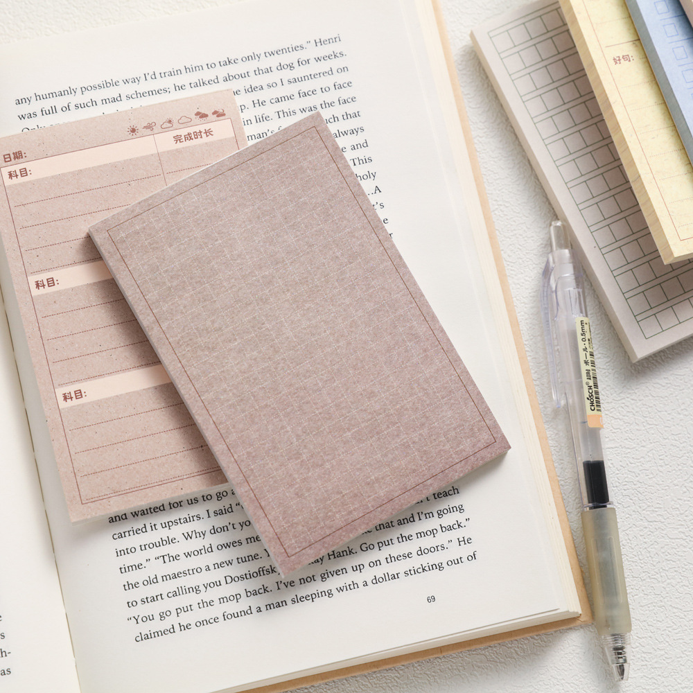 Libro de notas simple A7 Los estudiantes usan papel de etiqueta no pegajoso para disparar palabras en papel Libro de preguntas incorrecto de matemáticas en inglés