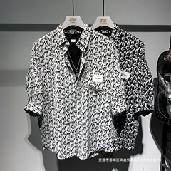 新しいファッションメンズストライププリント半袖ハンサムシャツ夏の五分袖パーソナライズされたストリートトレンドシャツ