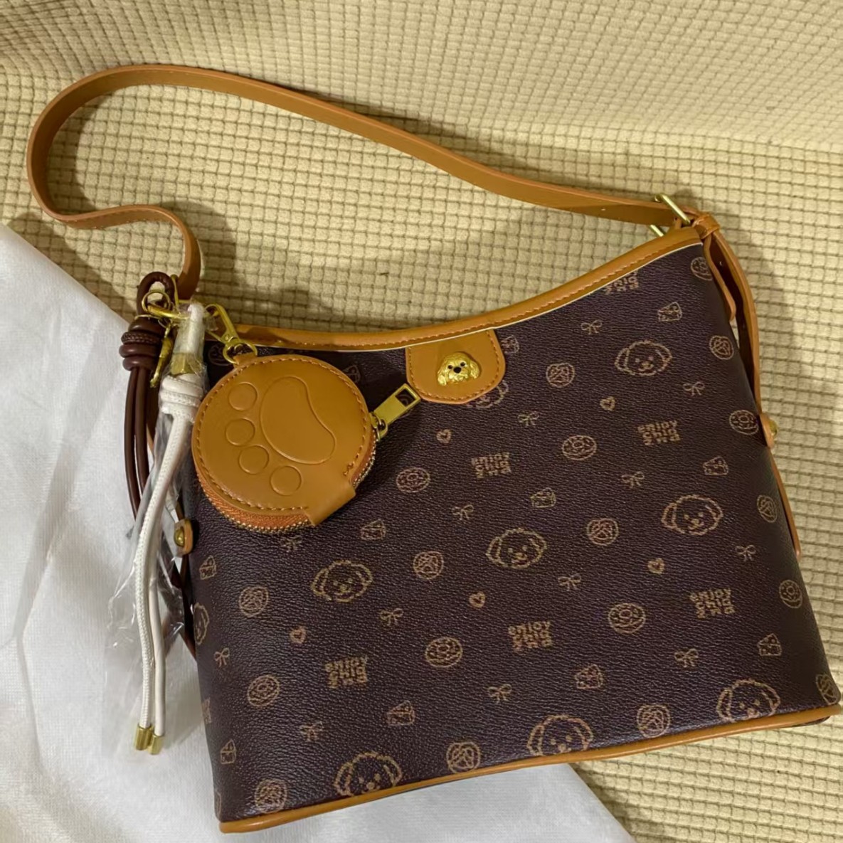 面包小狗栗尾信使托特包包女士2025新款手提单肩斜挎包