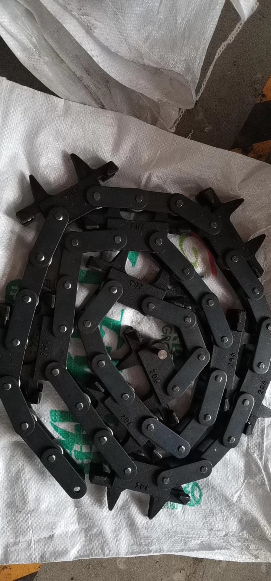 150型悬挂链传动驱动链条300型动力配件200配件250拨齿履带