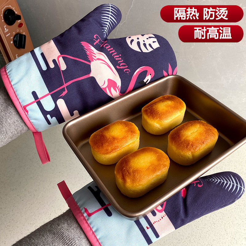 Cute gloves, anti-scald