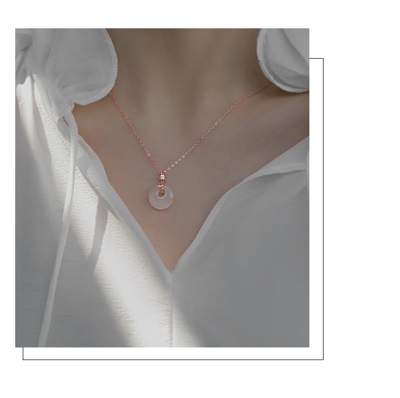 Elegant Round Copper Inlay Rhinestones Jade Rose Gold Plated Silver Plated Pendant Necklace display picture 3