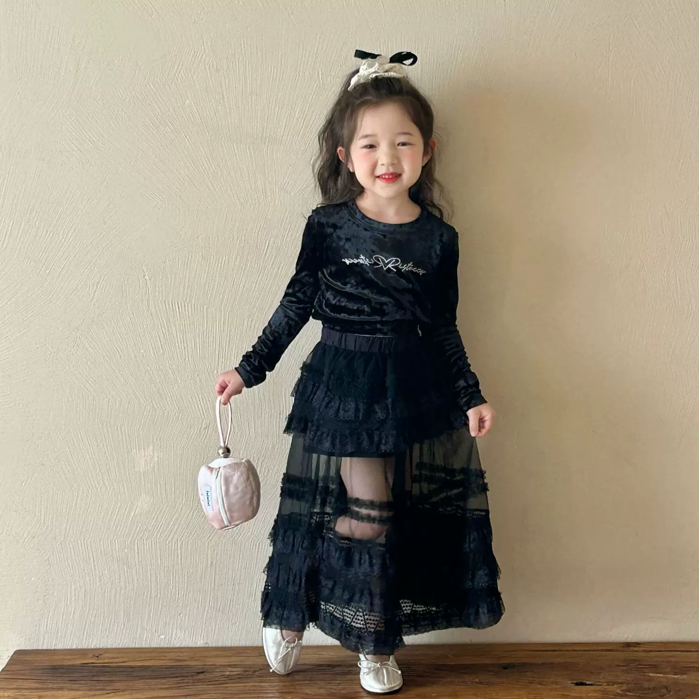 2025春季新款童装 韩版童装 女童烫钻丝绒短款T恤  辣妹风长袖T恤