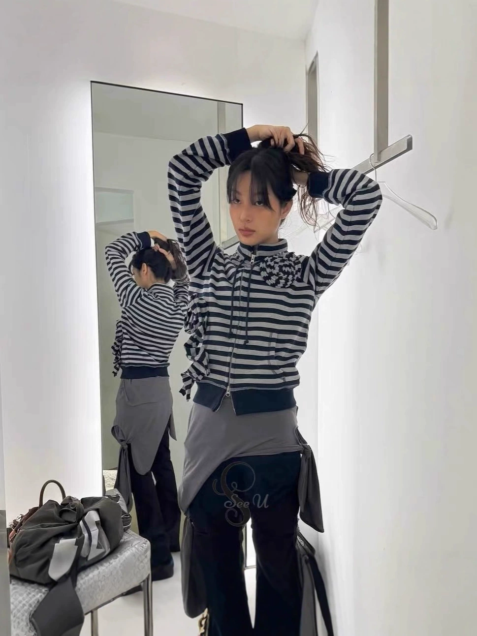 Autumn three dimensional retro sweatshirt with zipper