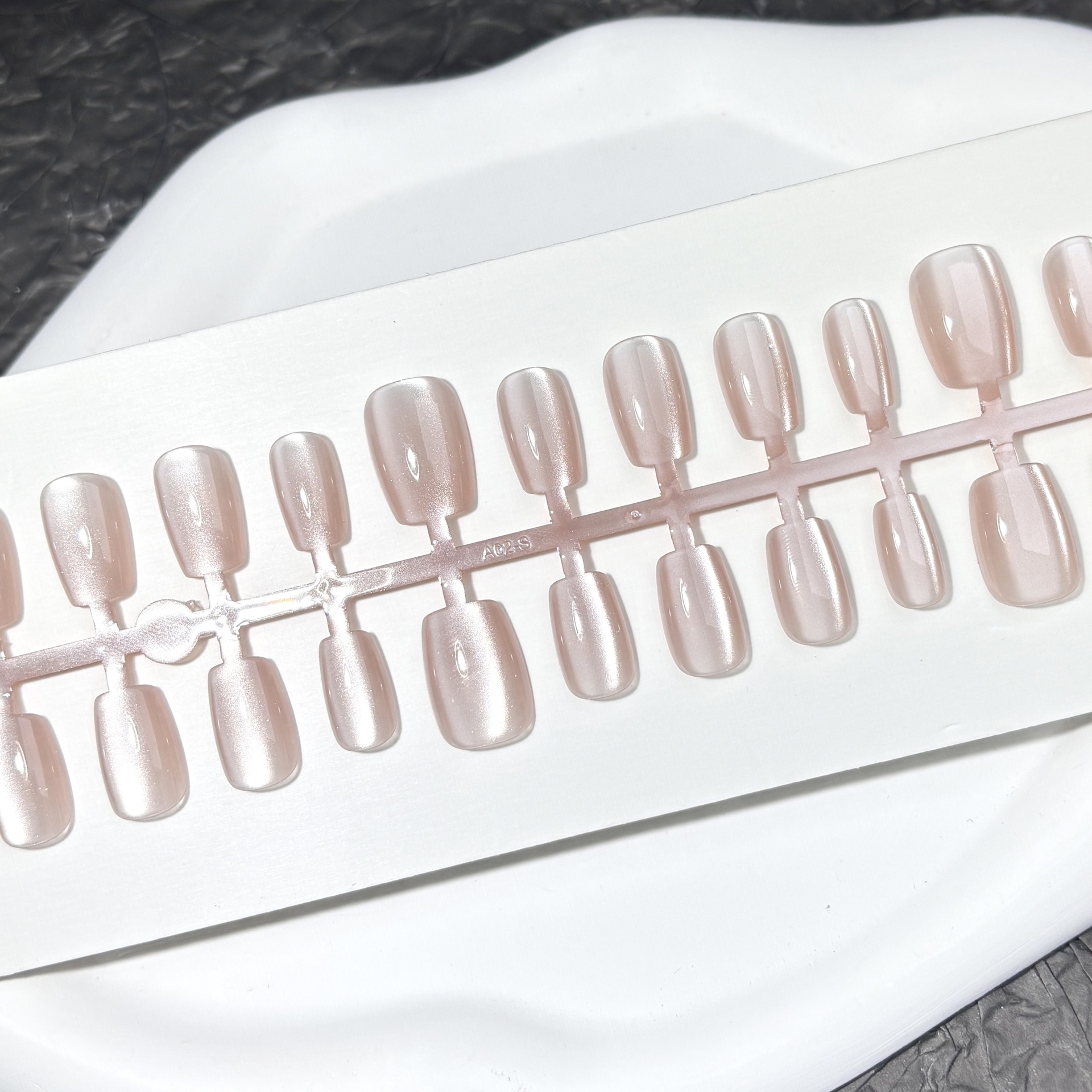 WY147 누드 캣아이 : 누드 스트립 30개 [XS/S/M]