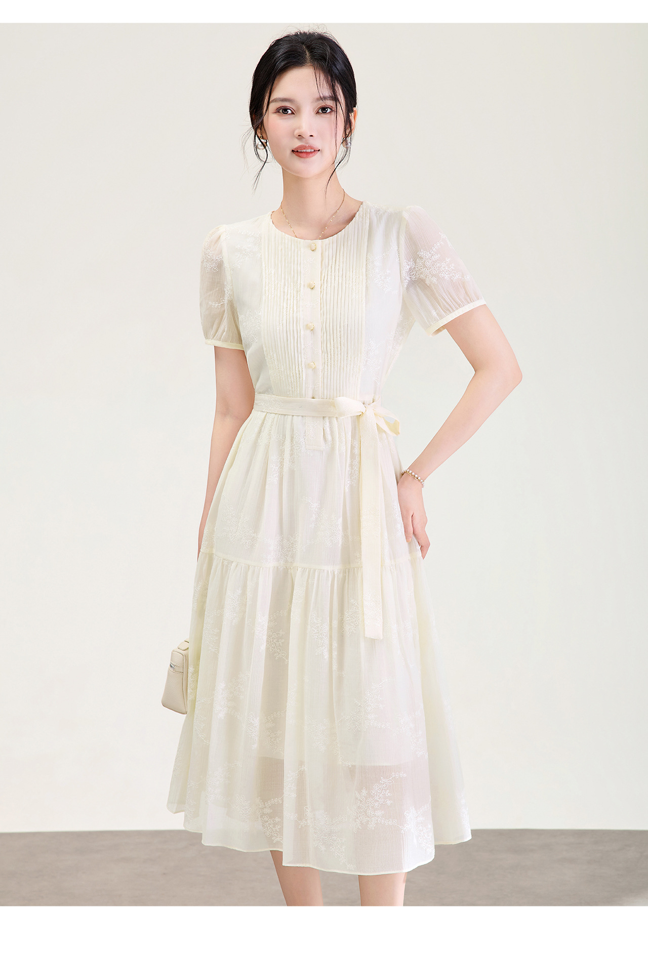 Váy maxi thêu hoa tay ngắn chất liệu tencel mềm mại — màu đen chi tiết 14