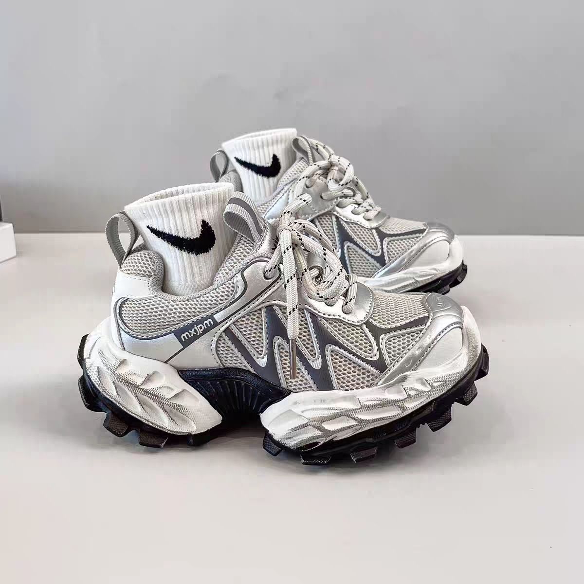 Children's breathable shoes for boys