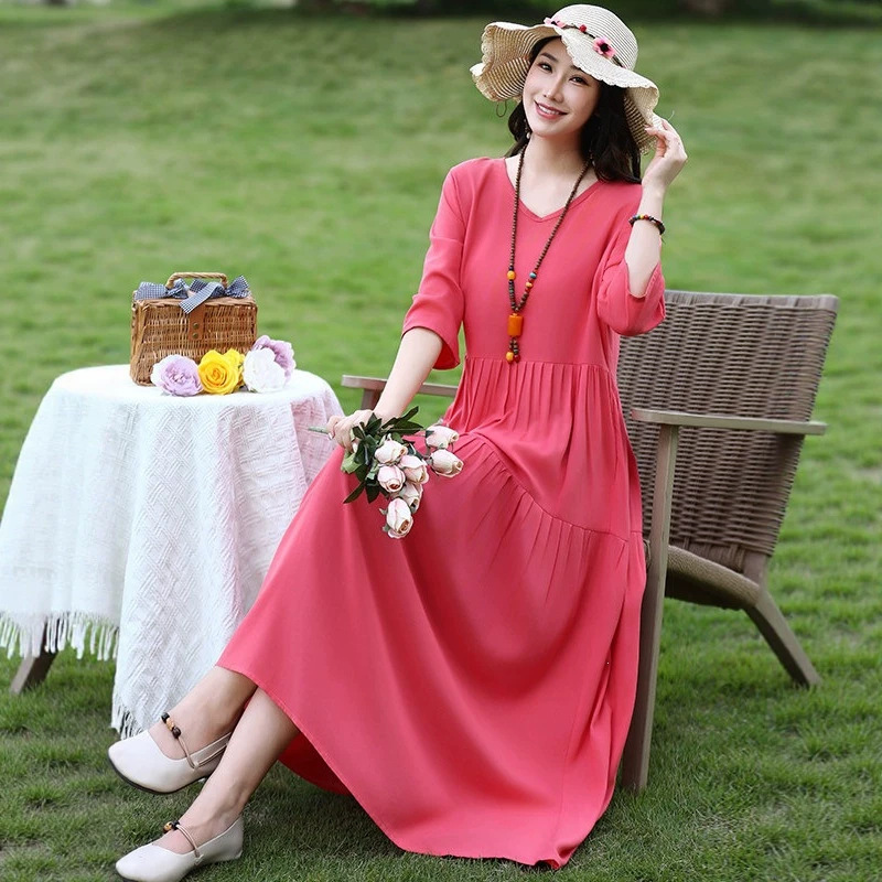 Early summer 2026 Yunnan travel bright and stylish cotton silk dress, this year's popular beach dress for mothers, flowing long dress Early summer 2026 Yunnan travel bright and stylish cotton silk dress, this year's popular beach dress for mothers, flowing long dress