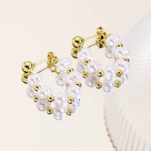 Cross-border sweet and luxurious French-style high-end earrings, elegant faux pearl beaded C-shaped hoops for front and back wear