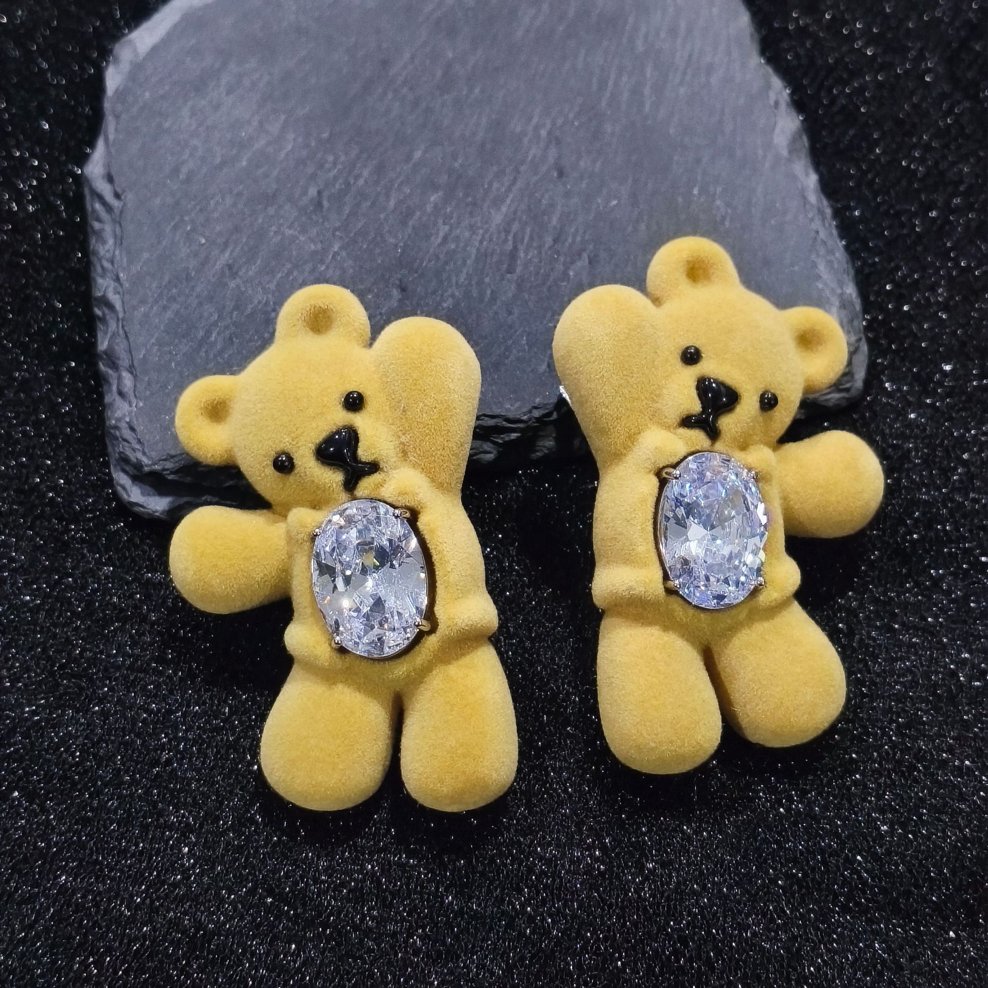 Paradise Series Waving Bear Biscuit Gemstone Hairpin Hairpin Side Clip Gift Jewelry Accessories Decorative Hairpin