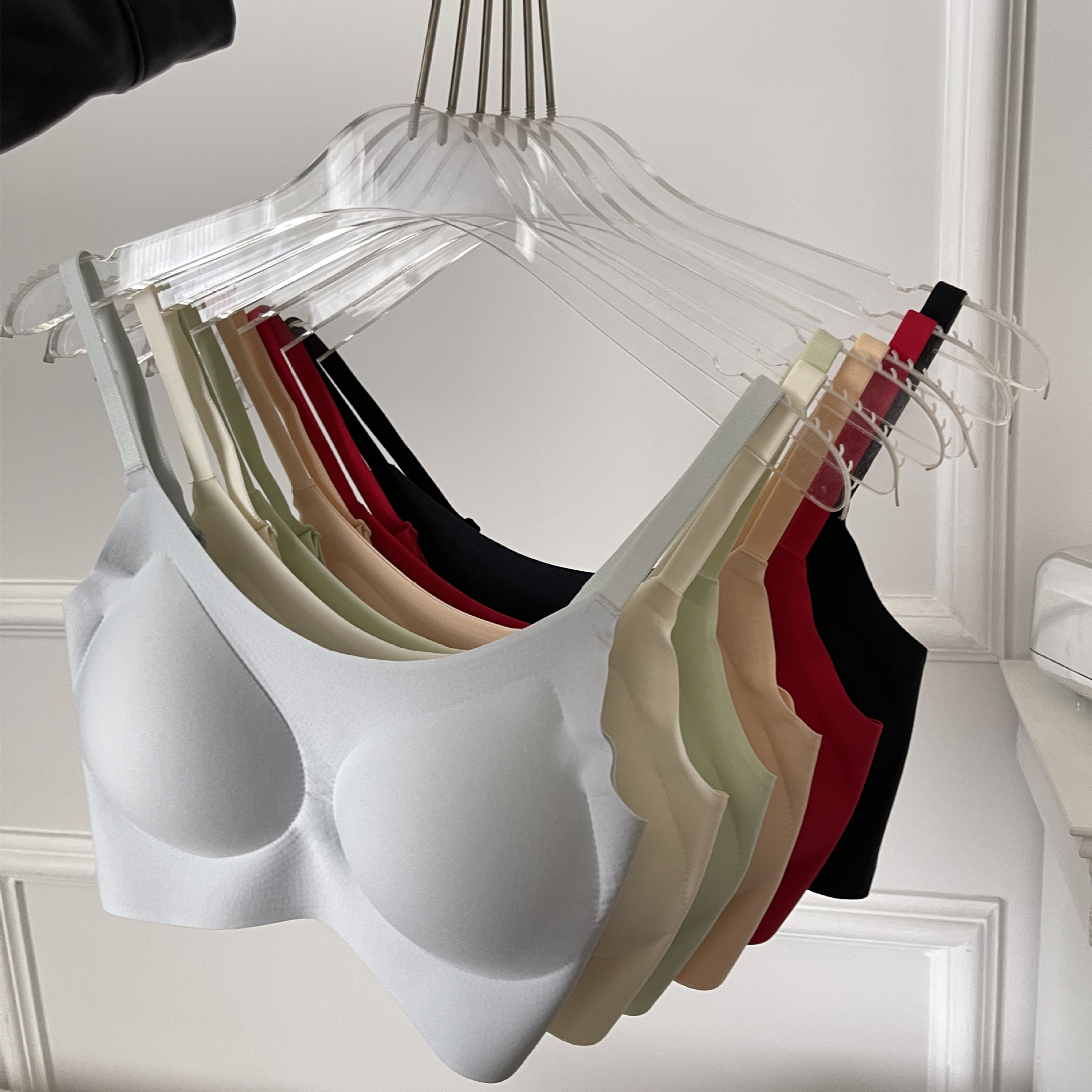 2024 nuevo sujetador de elevación anti-gravedad inalámbrico sin costuras temperatura fija completa super suave ajuste ropa interior transpirable para mujeres