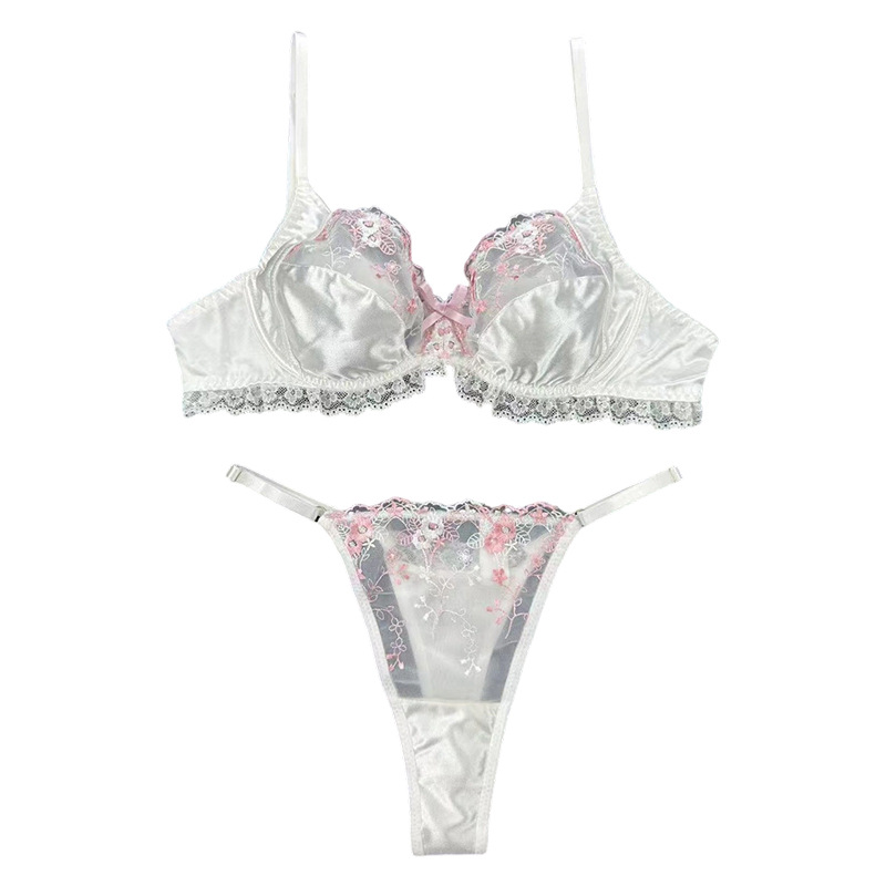 Transfronterizos franceses ultra delgados sexy y cómodos encaje con anillo de acero ropa interior pechos pequeños puros quieren reunir un bra conjunto al por mayor