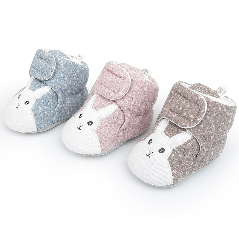 新款春夏宝宝鞋子0-6-12个月婴儿鞋软底刺绣舒适不掉步前布鞋