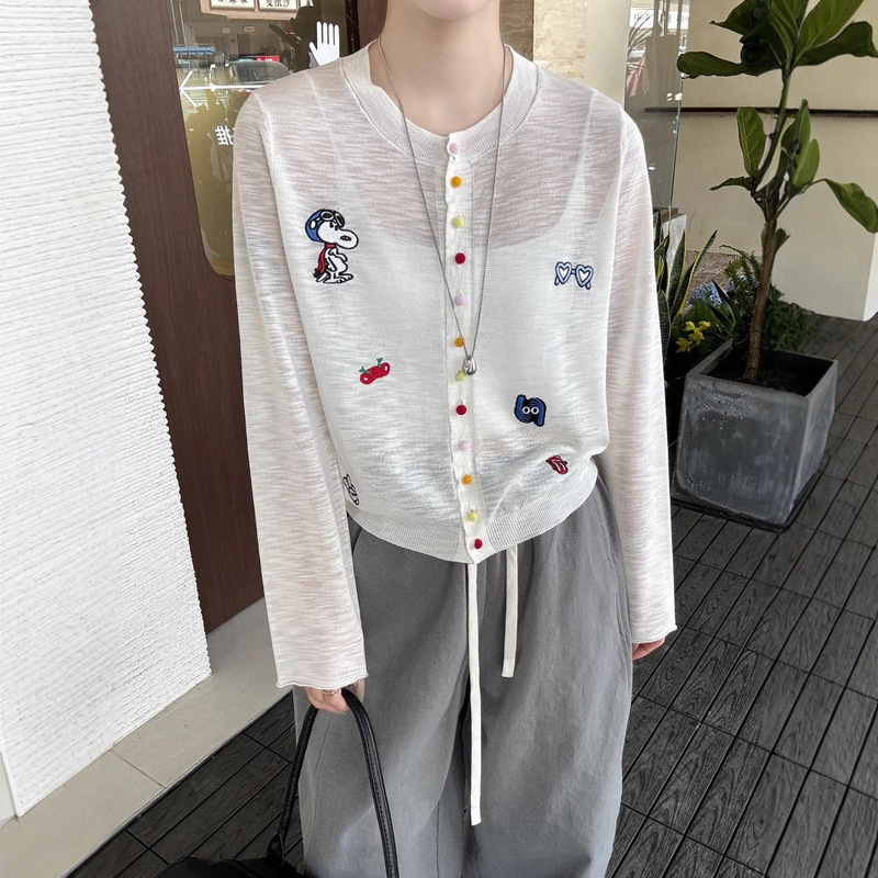 ファッションスヌーピーカラフルなボタンニットカーディガン女性のための 2025 夏の新しいルーズ漫画ジャカード日焼け止めトップ|undefined