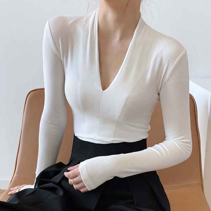 秋の女性用長袖Tシャツ、Vネック、タイトフィット無地ボトムシャツ、ネットセレブガールズイン超人気トップス、スリムフィット|undefined