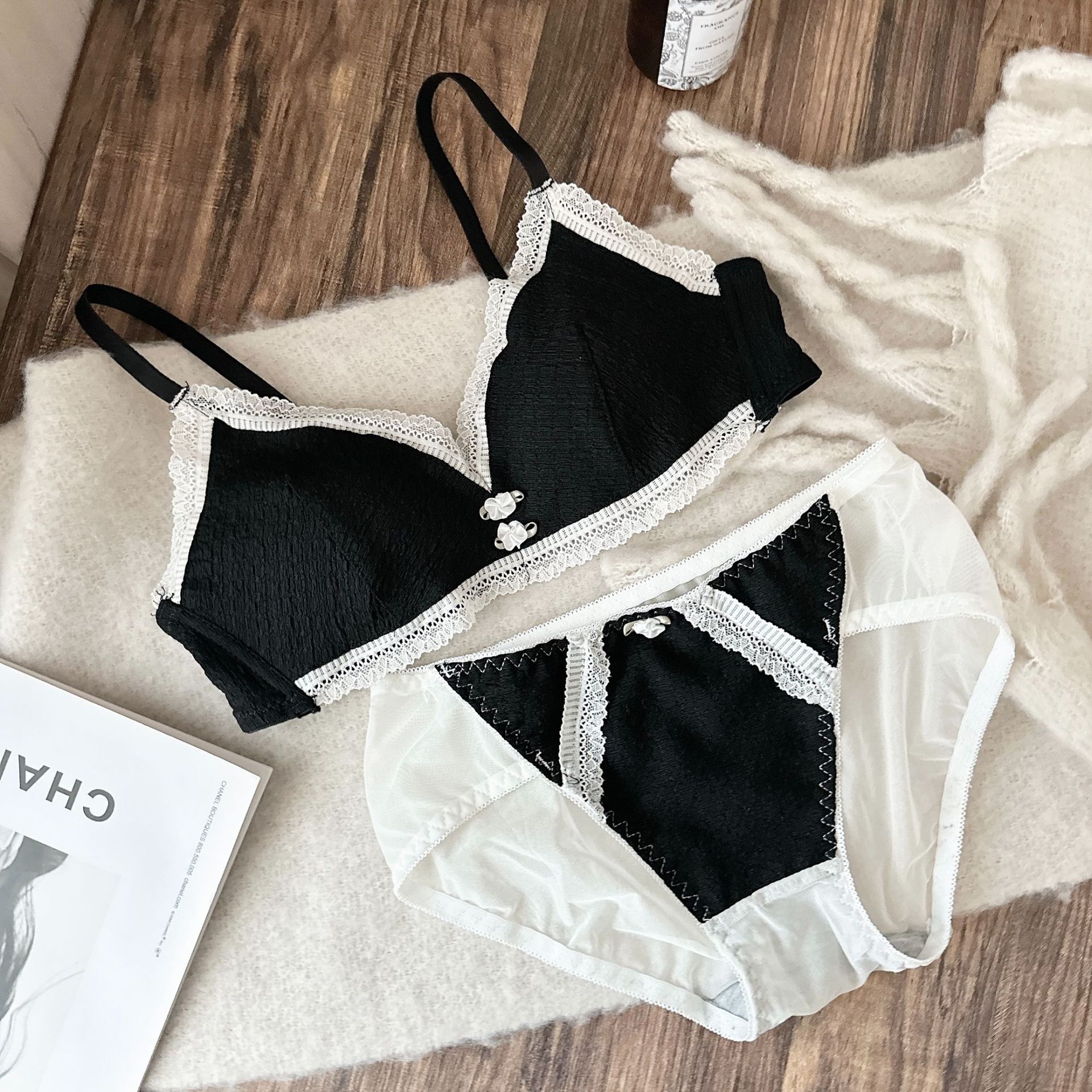 Ropa interior de encaje ligero para niña reunida sin anillo de acero, copa fija, recolección lateral de leche auxiliar, sujetador de soporte superior anti-caída