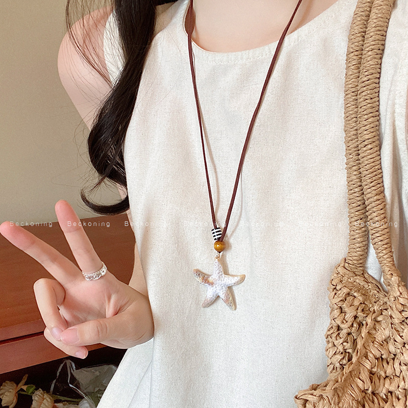 Summer Vacation Style Starfish Pendant Necklace for Women, Niche Fashion, Versatile and Elegant, Bohemian Style Long Clavicle Chain