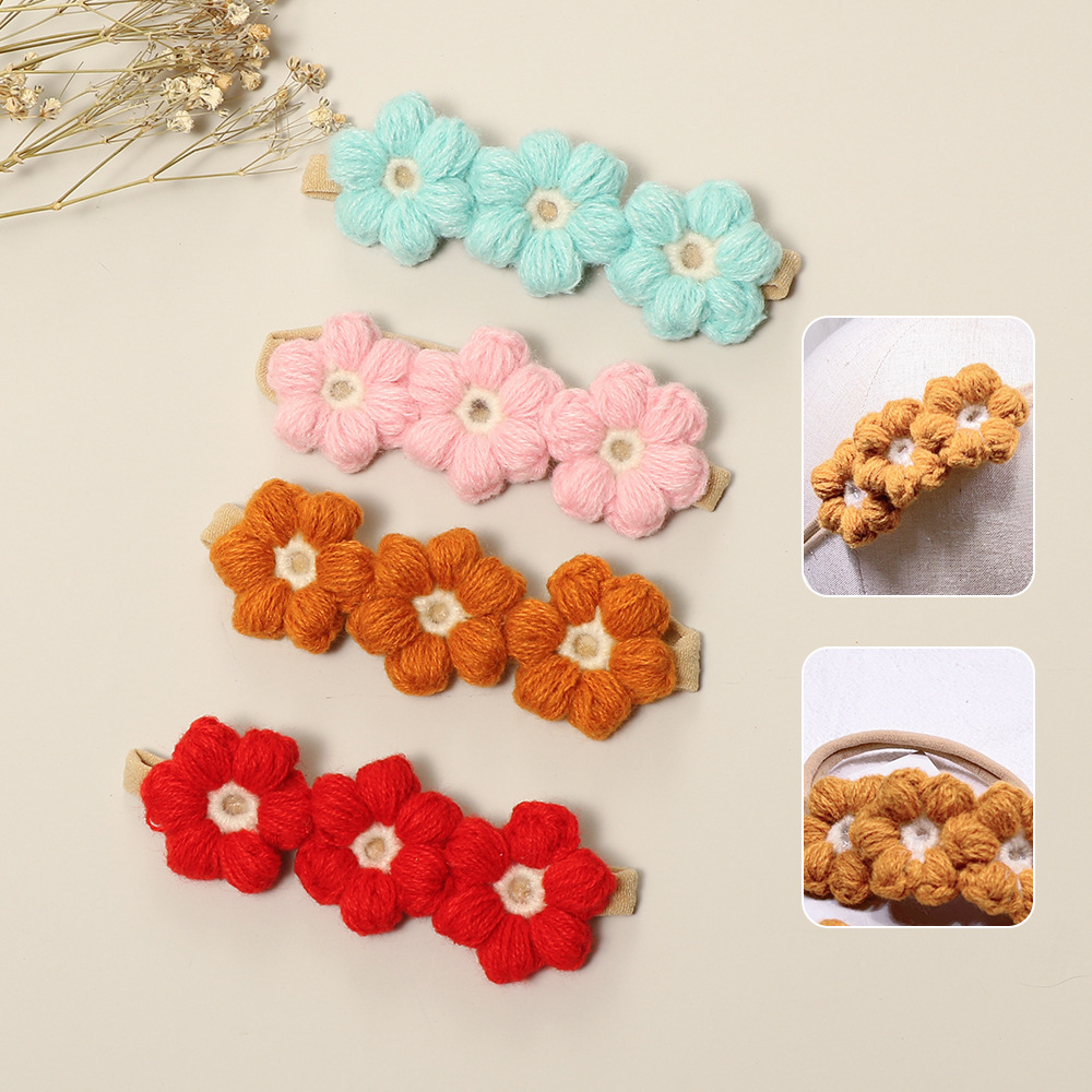 Cute Sweet Flower Knit Hair Band display picture 2