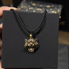同じタイガーヘッドペンダントネックレス、ハイエンドで多用途なデザインのレザーロープ