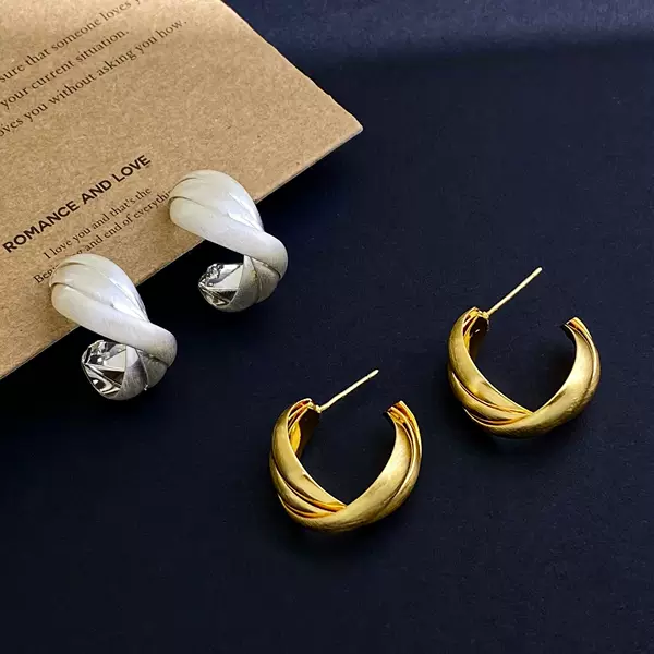Copper-Plated Real Gold European and American Minimalist Matte Brushed Twisted Cross Hoop Earrings for Women New Fashion Hoop Earrings