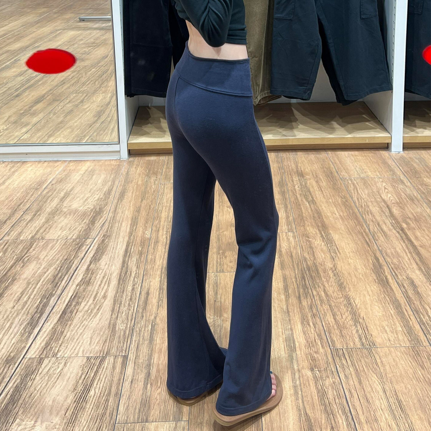 藏青色lulu瑜伽裤女秋季2025新款低腰垂感显瘦卫裤运动裤微喇叭裤