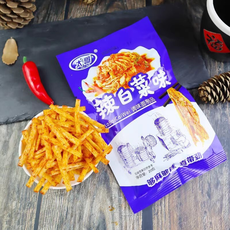太哥辣白菜味辣条儿时经典怀旧麻辣丝网红解馋零食品校园五毛小吃|undefined